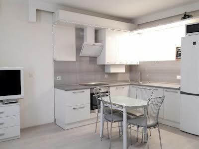 квартира за адресою Драгоманова вул., 2-Б