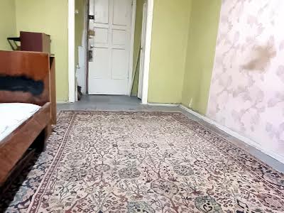 кімната за адресою Конституції просп., 42