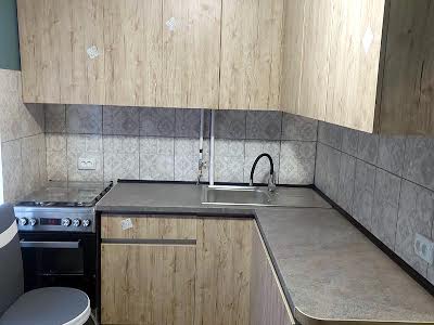 квартира за адресою Космонавтів вул., 4