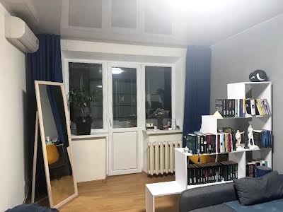 квартира за адресою Пилипа Орлика просп. (Ілліча), 19