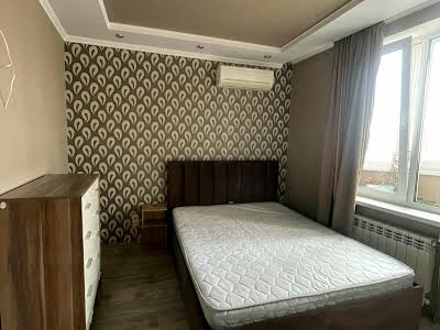 квартира за адресою Дніпровська набережна вул., 19-В