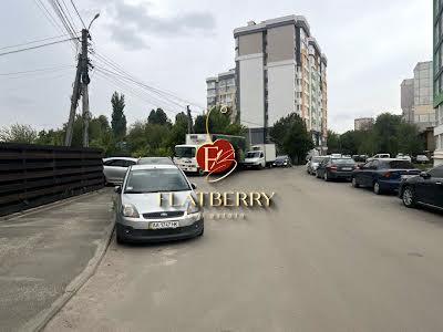 дом по адресу Дорошенка, 12/8