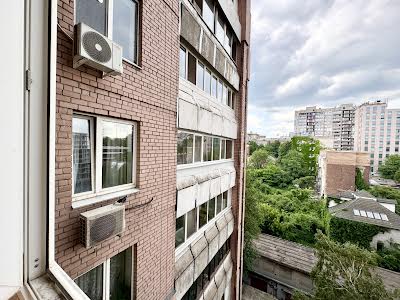 квартира за адресою Дмитра Яворницького просп. (Карла Маркса), 45