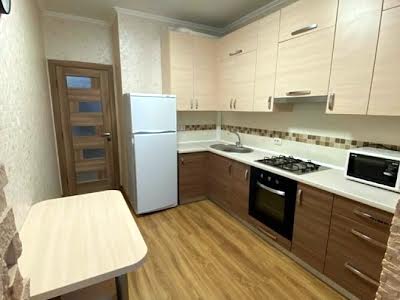 квартира за адресою Молодіжна вул. (Піонерська), 32А