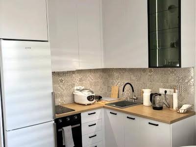 квартира за адресою Практична вул., 2