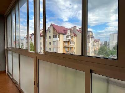 квартира за адресою Вашингтона Дж., 4А