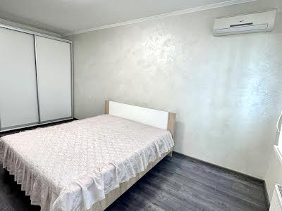квартира за адресою Бориса Гмирі вул., 20