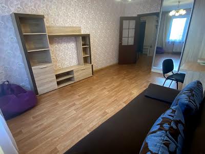 квартира по адресу Софии Русовой ул., 1-Б