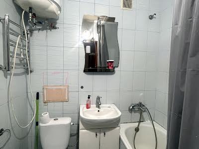 квартира за адресою Бакинська вул., 37б