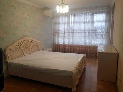 квартира за адресою Івана Миколайчука вул. (Серафимовича), 5