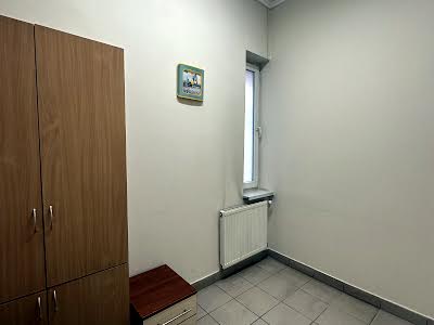 комерційна за адресою Галицька вул., 60