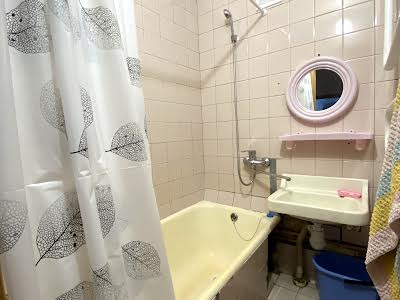 квартира за адресою Мілютенка вул., 18