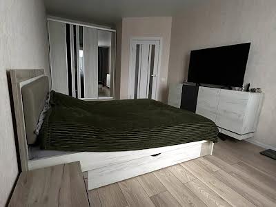 квартира за адресою Нижня Берегова вул., 2/2м
