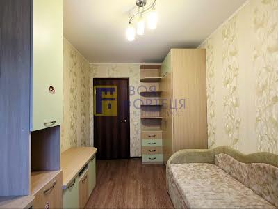 квартира по адресу Квартальна ул. (Гладкова), 6