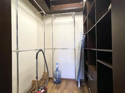 квартира за адресою Лабораторна вул., 8