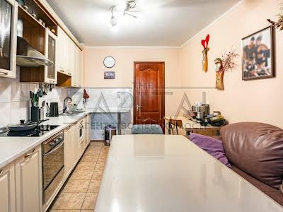квартира по адресу Драгоманова ул., 44А