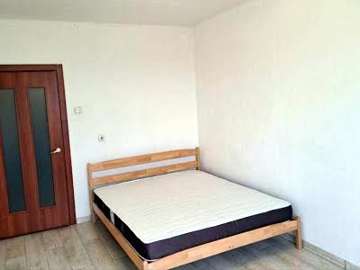 квартира за адресою Григорія Ващенка вул., 1