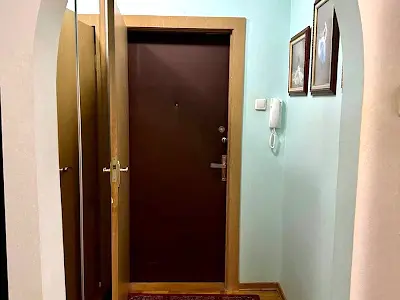 квартира за адресою Срібнокільська вул., 8