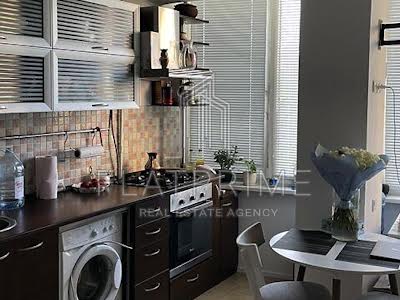 квартира за адресою Березняківська вул., 34-Б