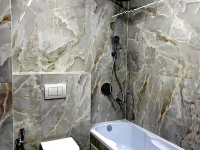 квартира за адресою Флотська вул., 10б