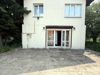 дом по адресу с. Старые Безрадичи, горохова, 1