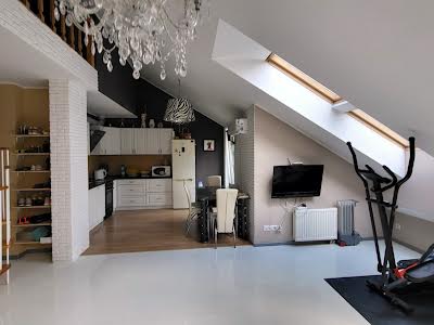 квартира за адресою Регенераторна вул., 4