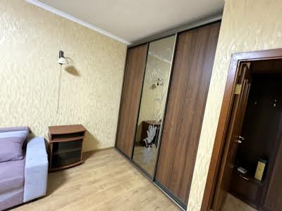квартира за адресою Степана Рудницького вул., 3/7