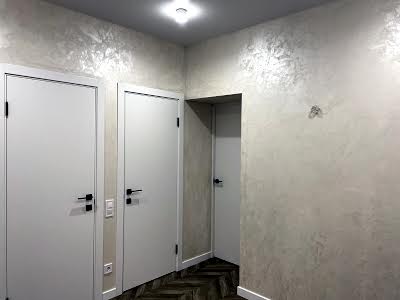 квартира по адресу Молодіжна ул., 4