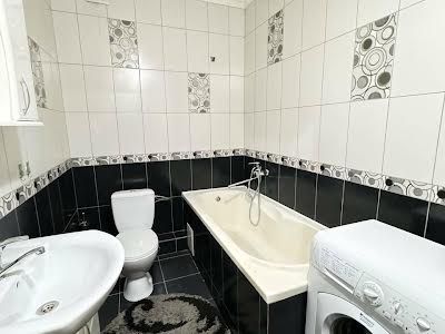 квартира за адресою Галицька вул., 203