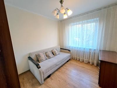 квартира за адресою Злуки просп., 57