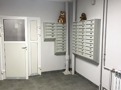 квартира за адресою Срібнокільська вул., 8А