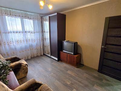 квартира по адресу Гвардейцев-Широнинцев ул., 113
