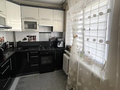 квартира за адресою Данила Галицького бульв., 20