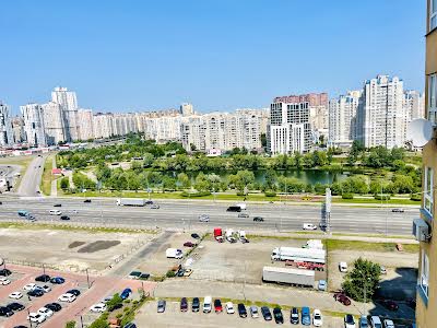 квартира по адресу Александра Мишуги ул., 2