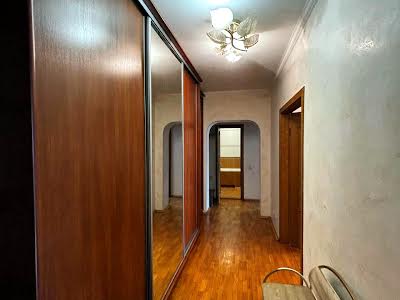 квартира за адресою Ревуцького вул., 5