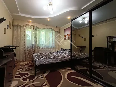 квартира за адресою Івана Авраменка вул. (Корнійчука), 13