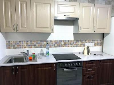 квартира за адресою Драгоманова вул., 10