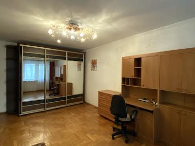 квартира за адресою Михайла Драгана вул., 19