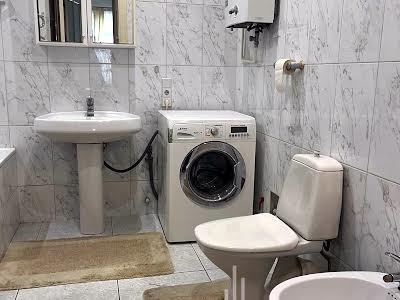 квартира за адресою Заньковецької вул., 4