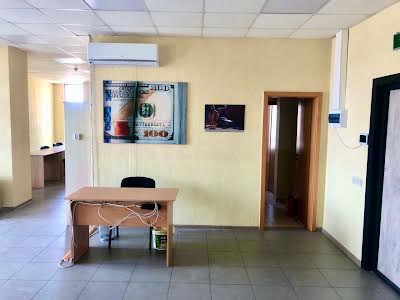 комерційна за адресою Мечникова вул., 19