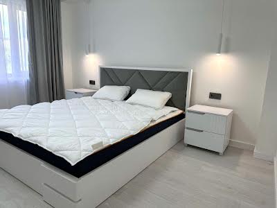 квартира за адресою Степана Бандери вул., 79