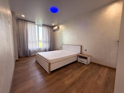 квартира за адресою Машинобудівників вул., 16