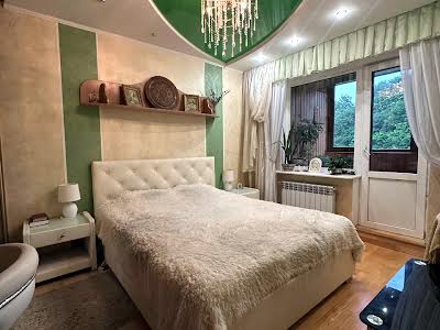 квартира за адресою Лісогринівецька вул., 4