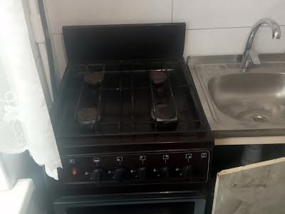квартира за адресою Богатирська вул., 8