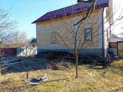 дом по адресу с. Великая Солтановка, жовтнева