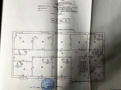 комерційна за адресою Коновальця Євгена вул., 100