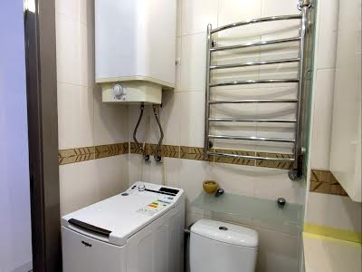 квартира за адресою Патріарха Мстислава Скрипника вул., 7