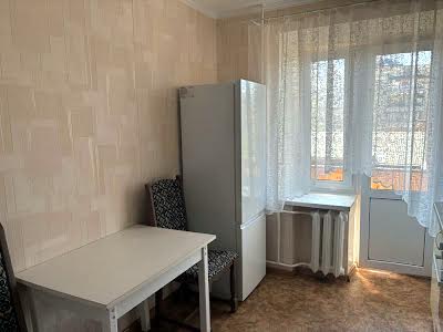 квартира за адресою Почайнинська вул., 62