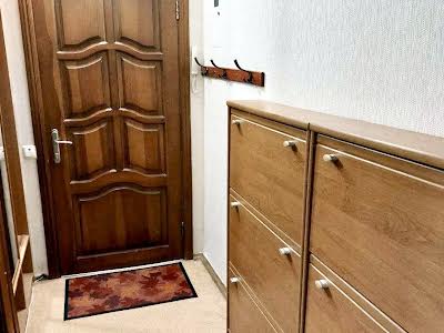 квартира по адресу Салютная ул., 20