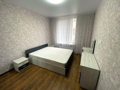 квартира за адресою Дніпровська набережна вул., 18-Б